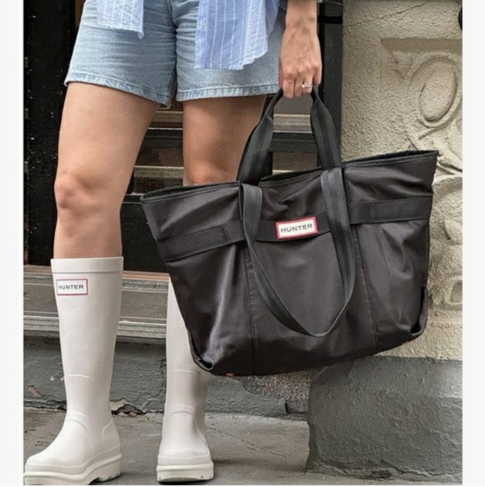 HUNTER BNWT Weekend Tote - Sage Green